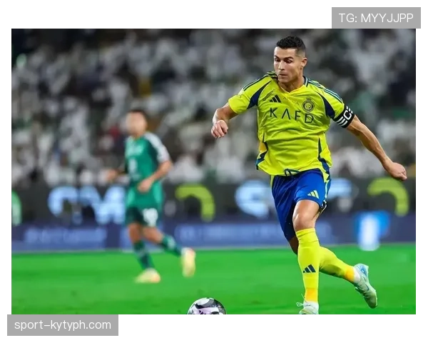 C罗强强对话中如何以跑位撕开防线主导进攻