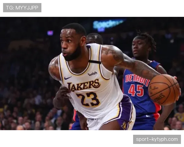 大罗如何凭借连续强突撕开防线主导关键战进攻？