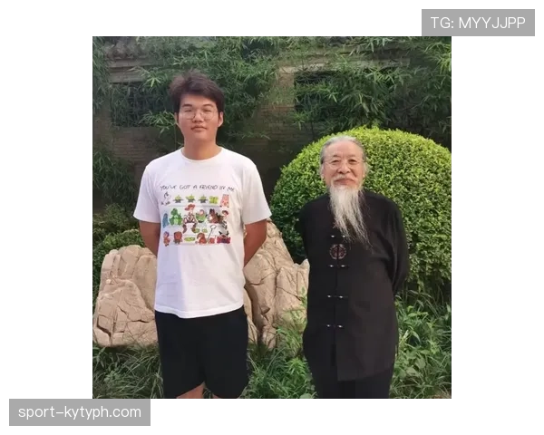 朱琳训练完顺手买了个包，价格够我交三年房租